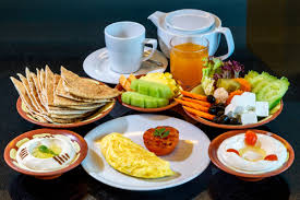 Strategi Nutrisi Ramadan: Mengurai Pentingnya Komposisi Menu Sahur demi Menjaga Stamina dan Vitalitas Tubuh